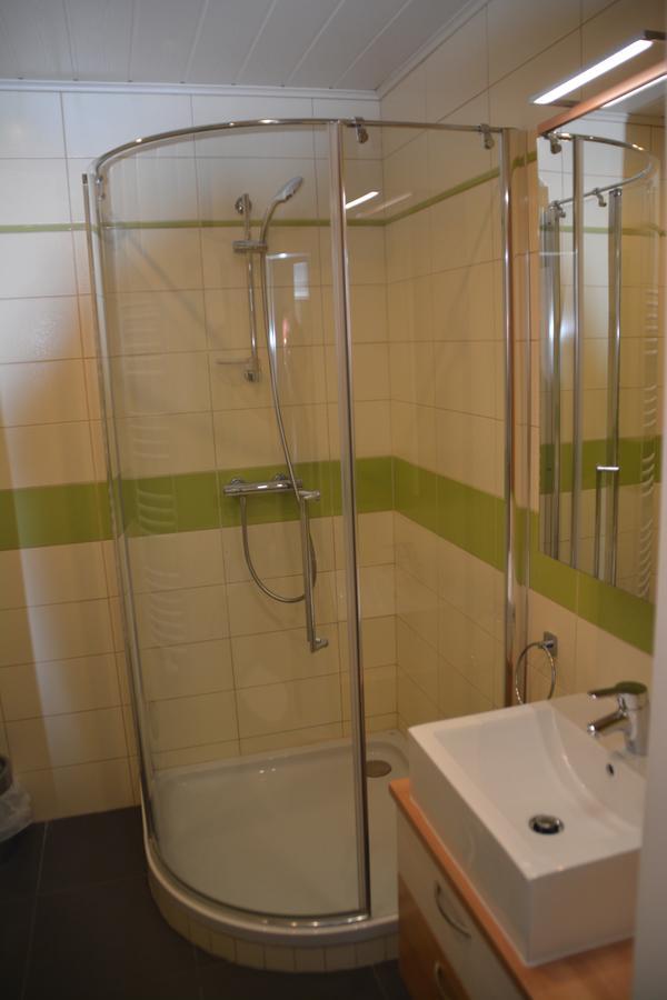 Hotel Lenau Stockerau Kültér fotó