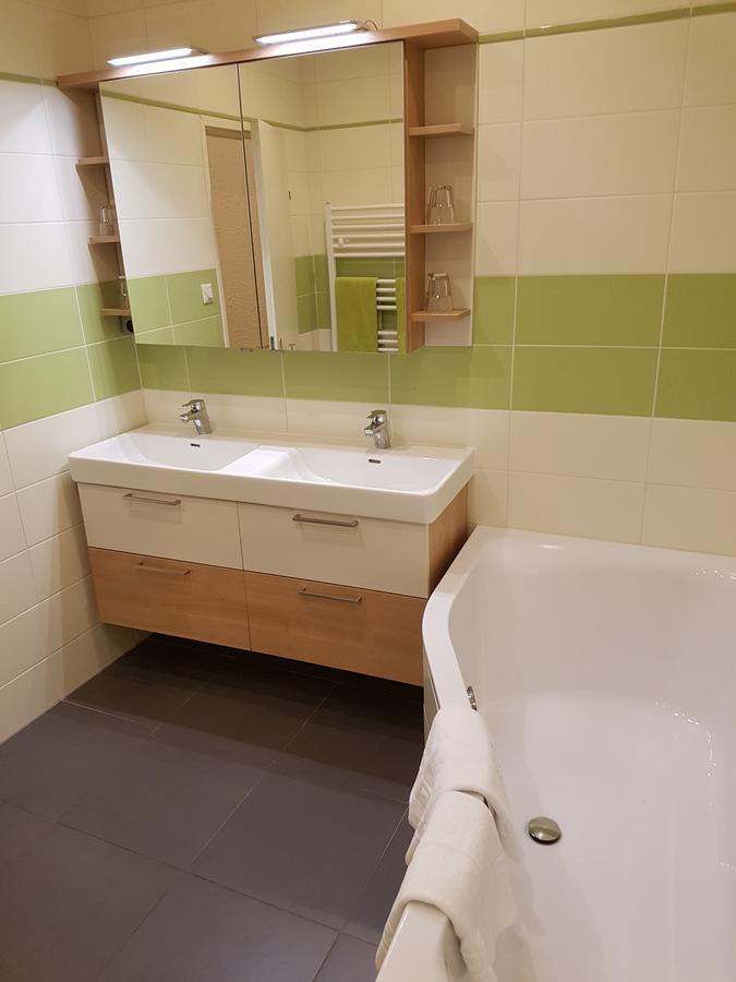 Hotel Lenau Stockerau Kültér fotó
