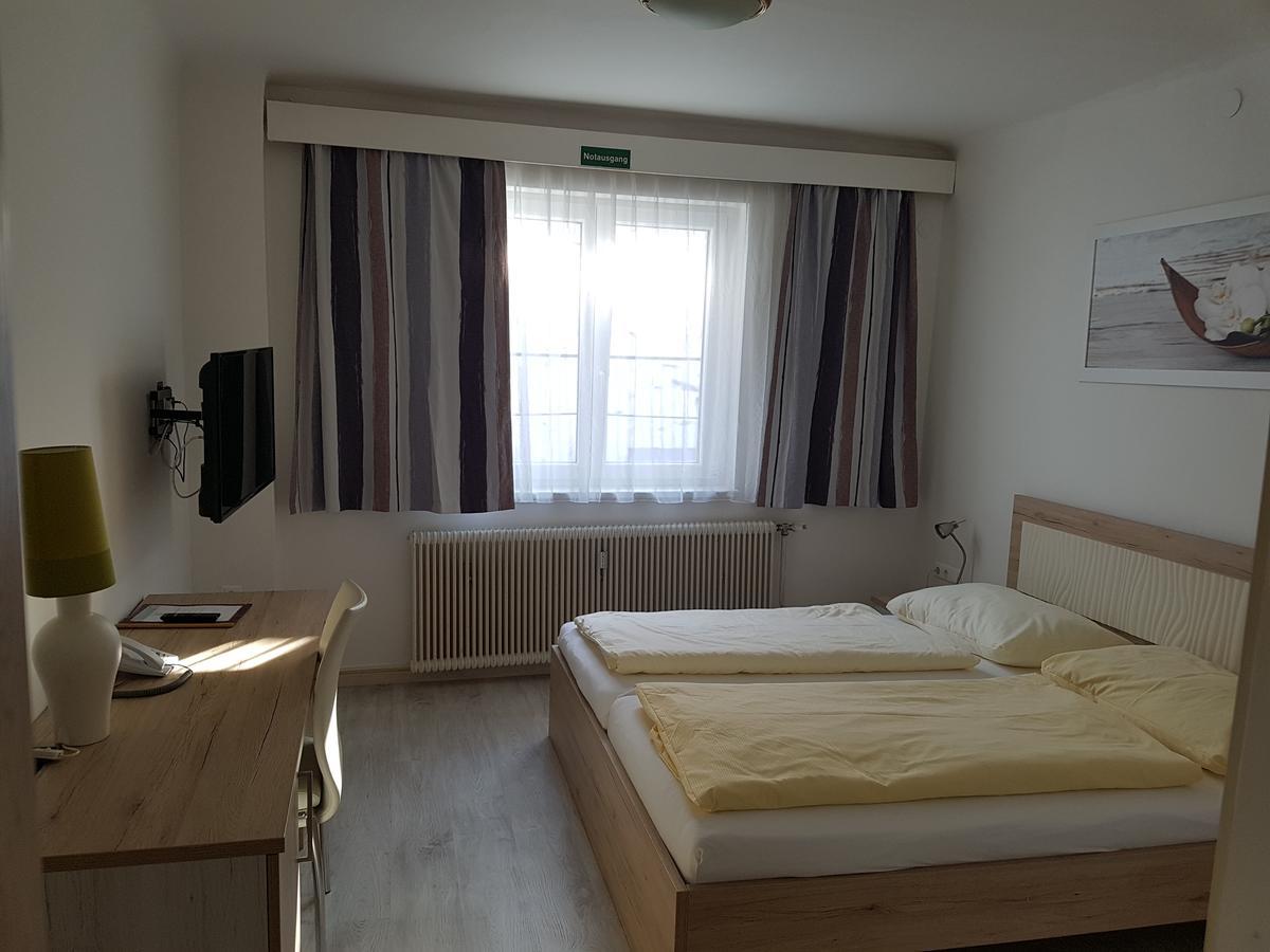 Hotel Lenau Stockerau Kültér fotó