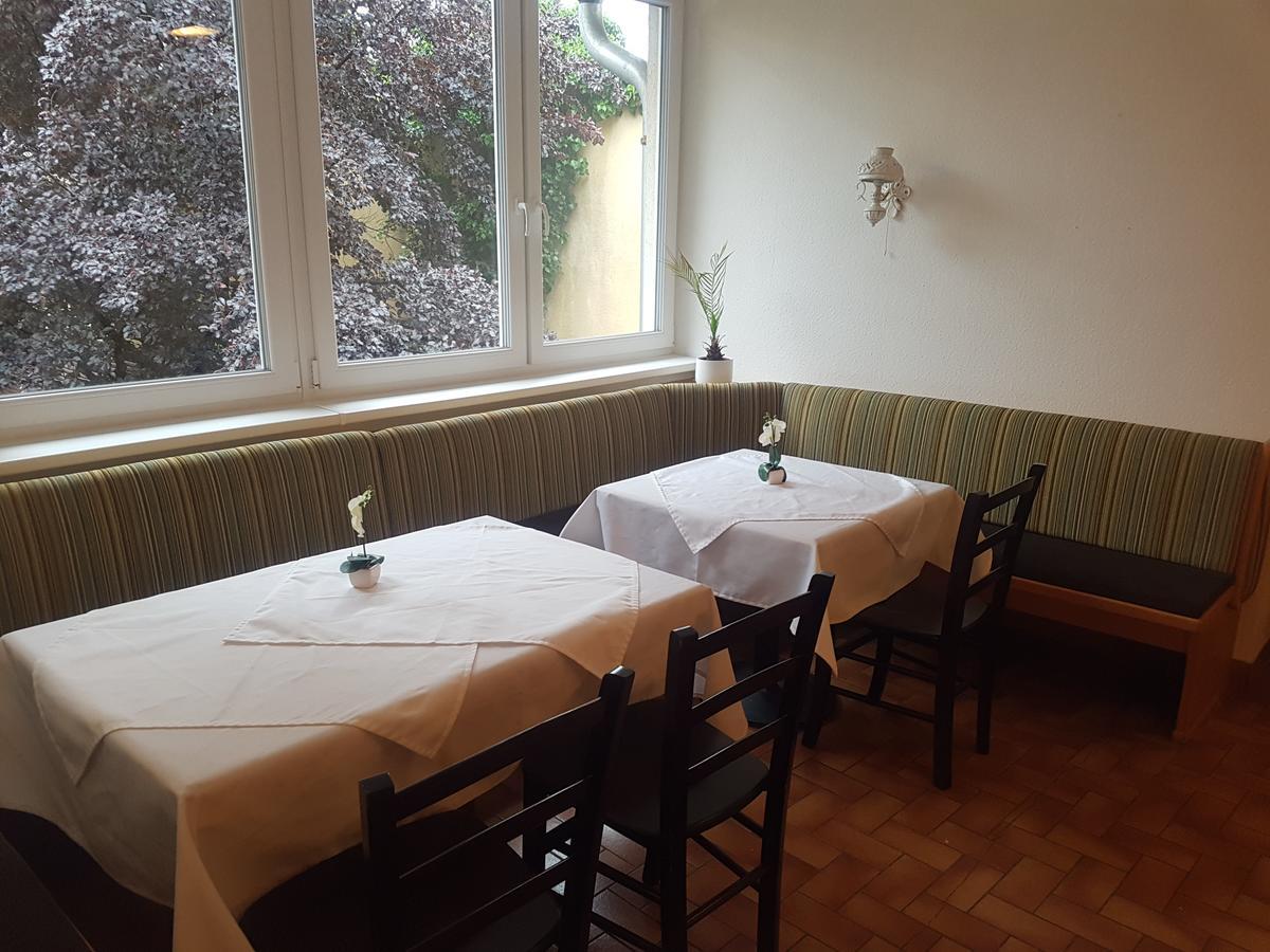 Hotel Lenau Stockerau Kültér fotó