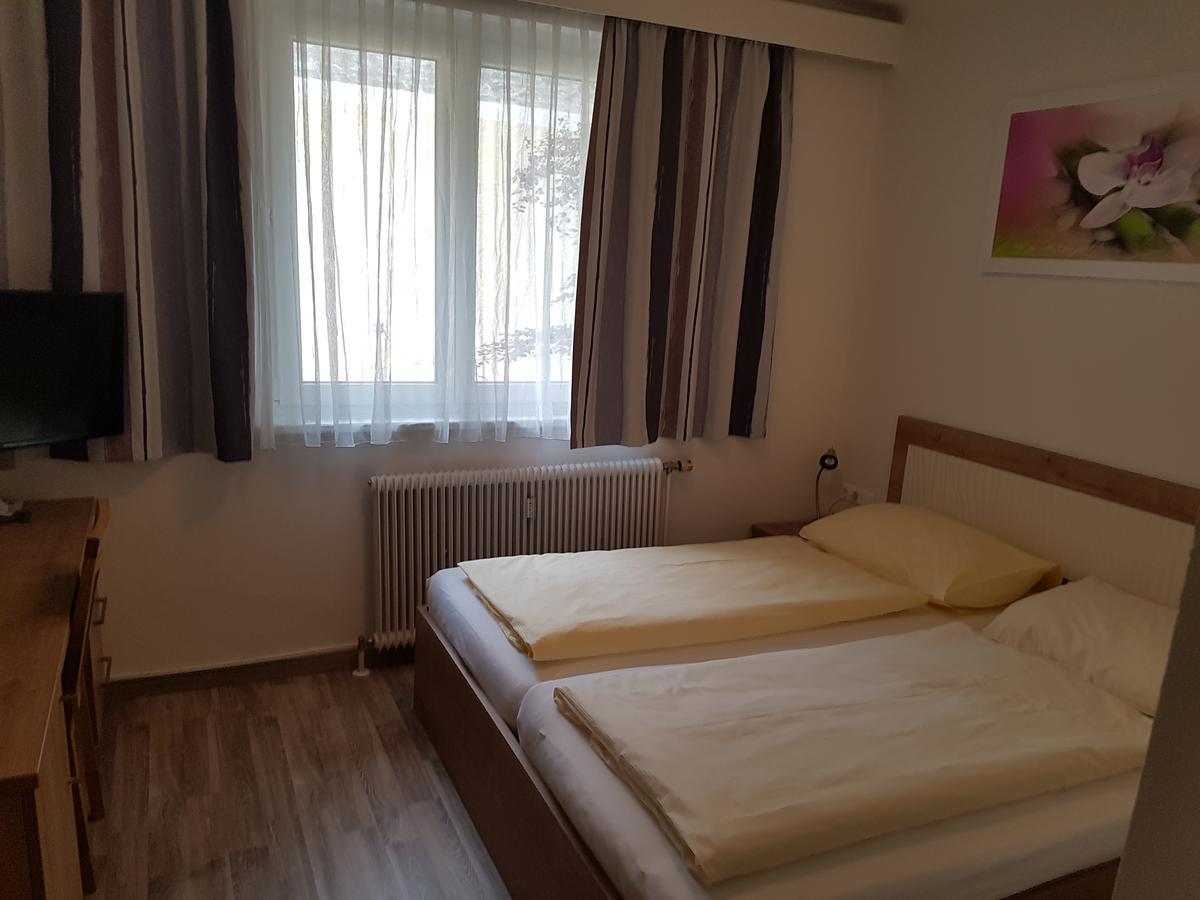 Hotel Lenau Stockerau Kültér fotó